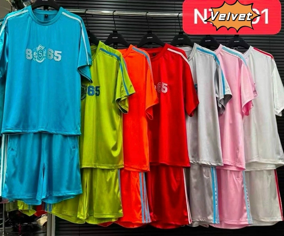 футболка адидас женская красная,стильные костюмы,летние костюмы,adidas original,спортивный костюм спортивные костюмы