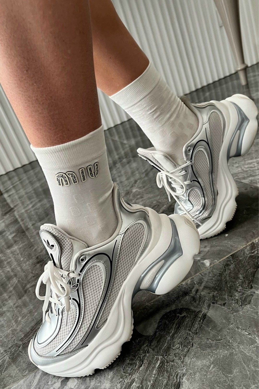 кроссовки женскиe,спортивная обувь,кроссовки женские balenciaga,серебряные кроссовки,массивные кроссовки