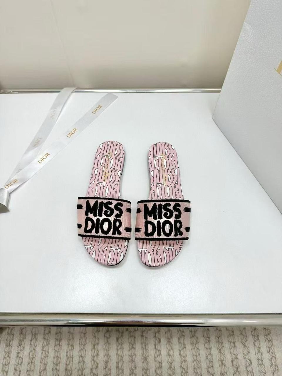 шлепанцы christian dior,женские шлепанцы,шлепки диор женские,шлепки диор,