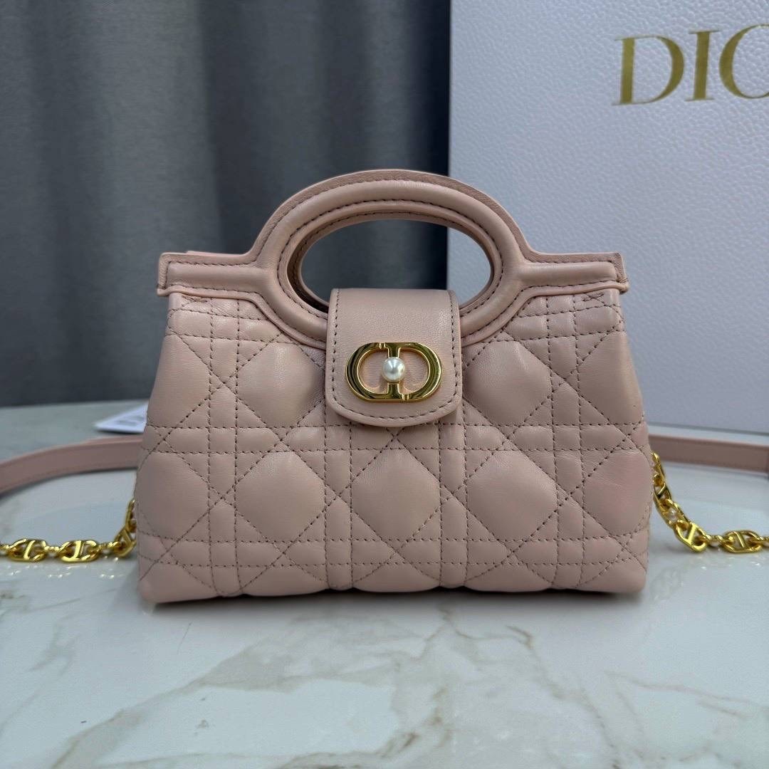 сумка dior lady dior shoulder bag handbag,dior сумка,сумка кристиан диор белая кожа,женская сумка dior,сумка диор белая