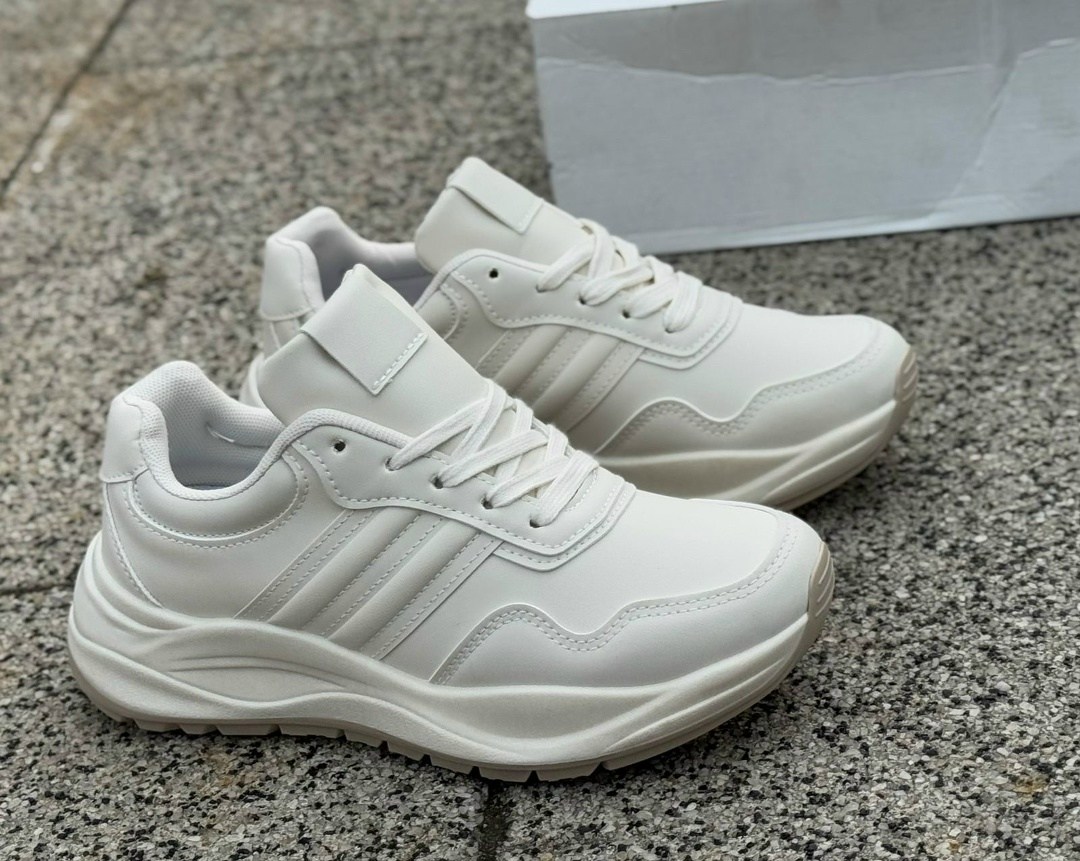 женские кроссовки adidas,женские кроссовки,кроссовки adidas,кроссовки белые,кроссовки adidas strutter