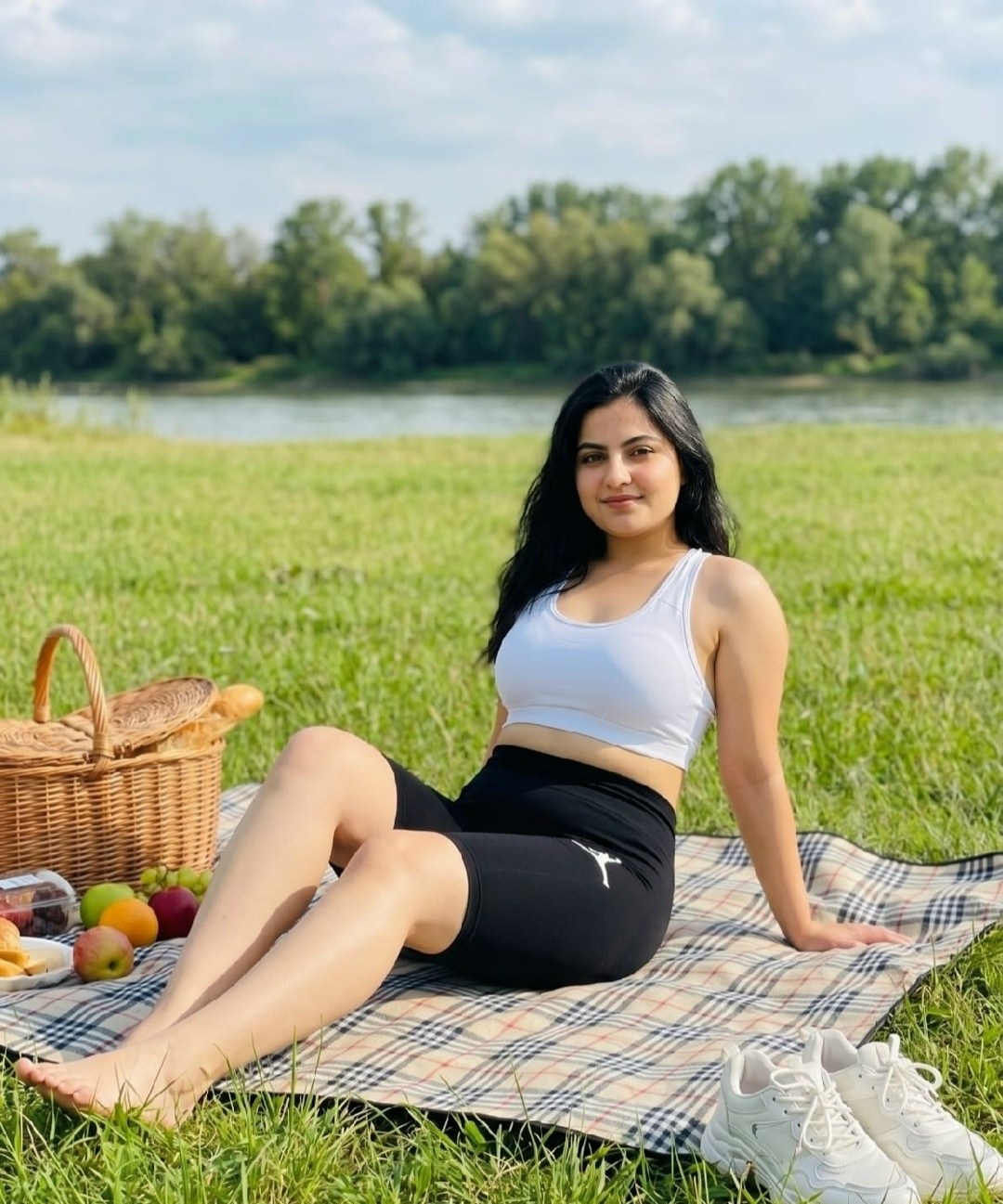 девушка,beautiful indian actress,женщина с пышными формами,nuray muxtarova,curvy girl fashion