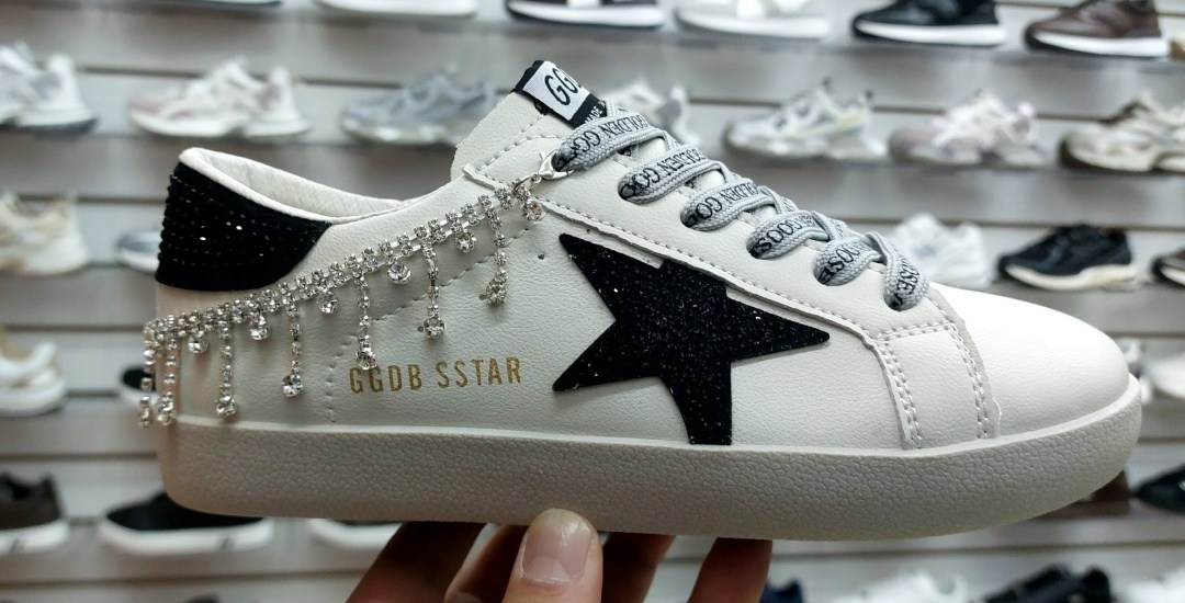 ,golden goose sneakers,golden goose,golden goose silver glitter,кеды со стразами golden goose