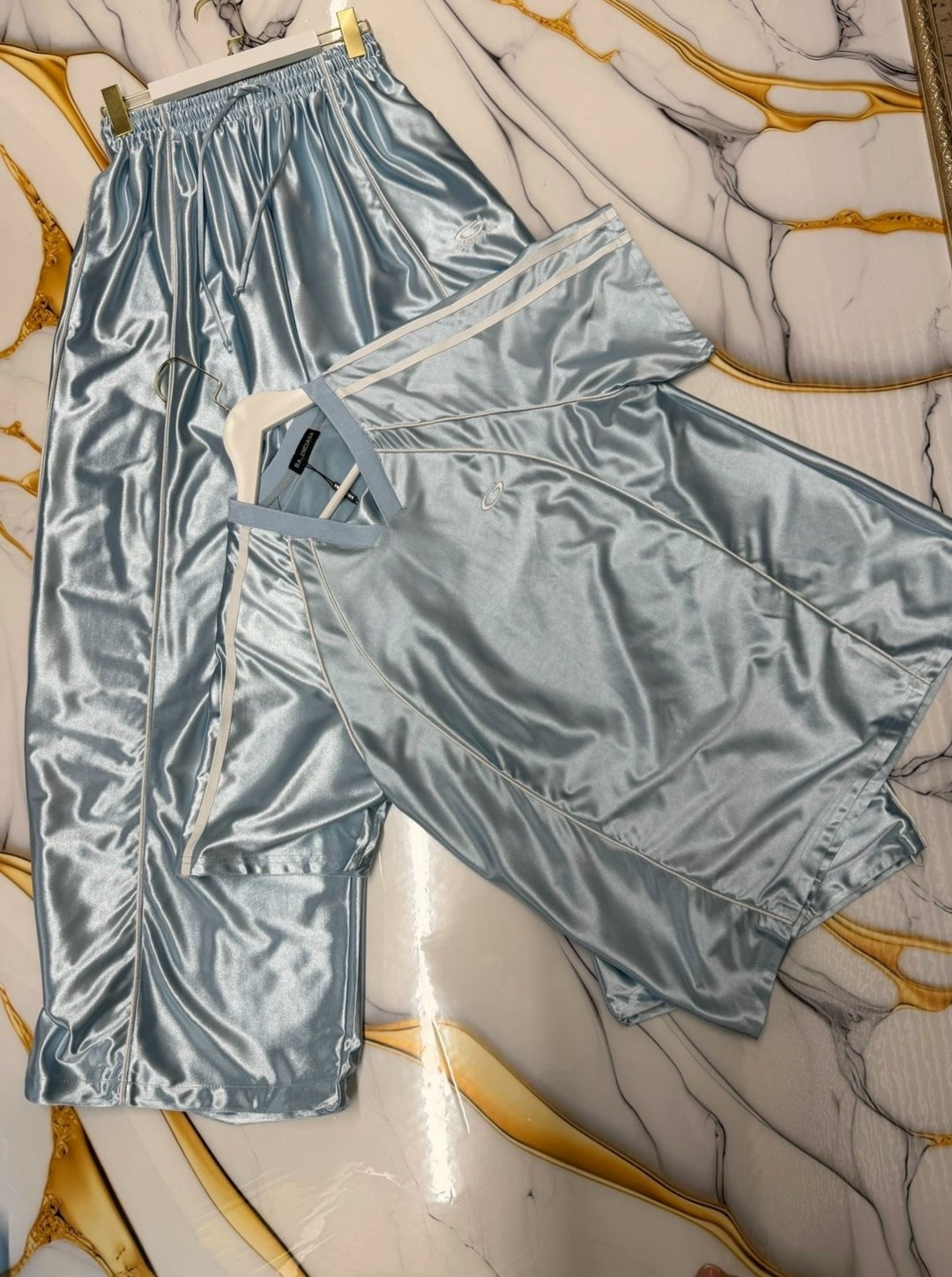 широкие брюки,костюм спортивный,спортивные брюки adidas,пижама женская,атласные брюки