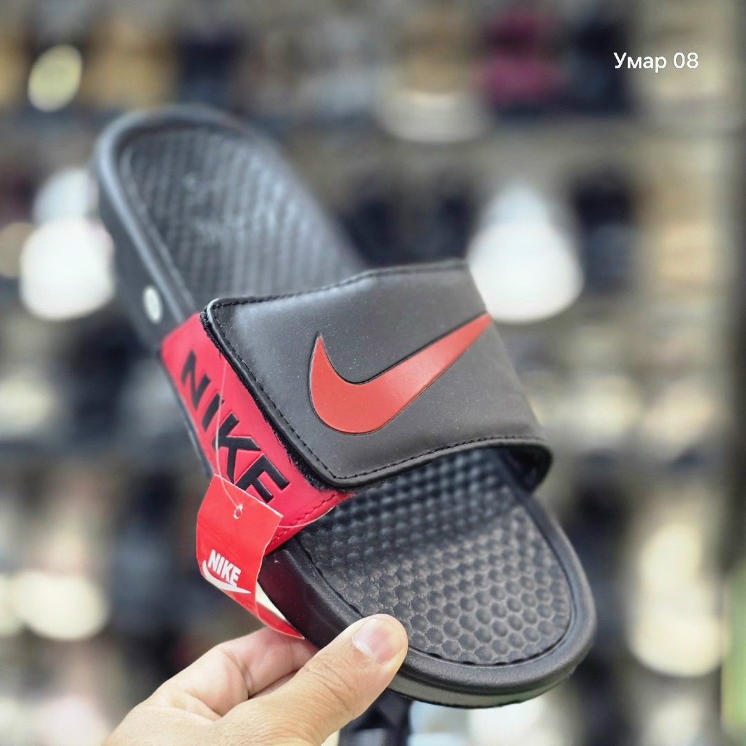 шлепки nike benassi jdi мужские,nike benassi jdi black challenge red,nike benassi,nike benassi jdi,nike slides