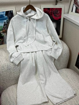 Костюм