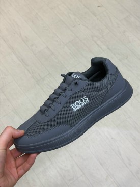 Кроссовки