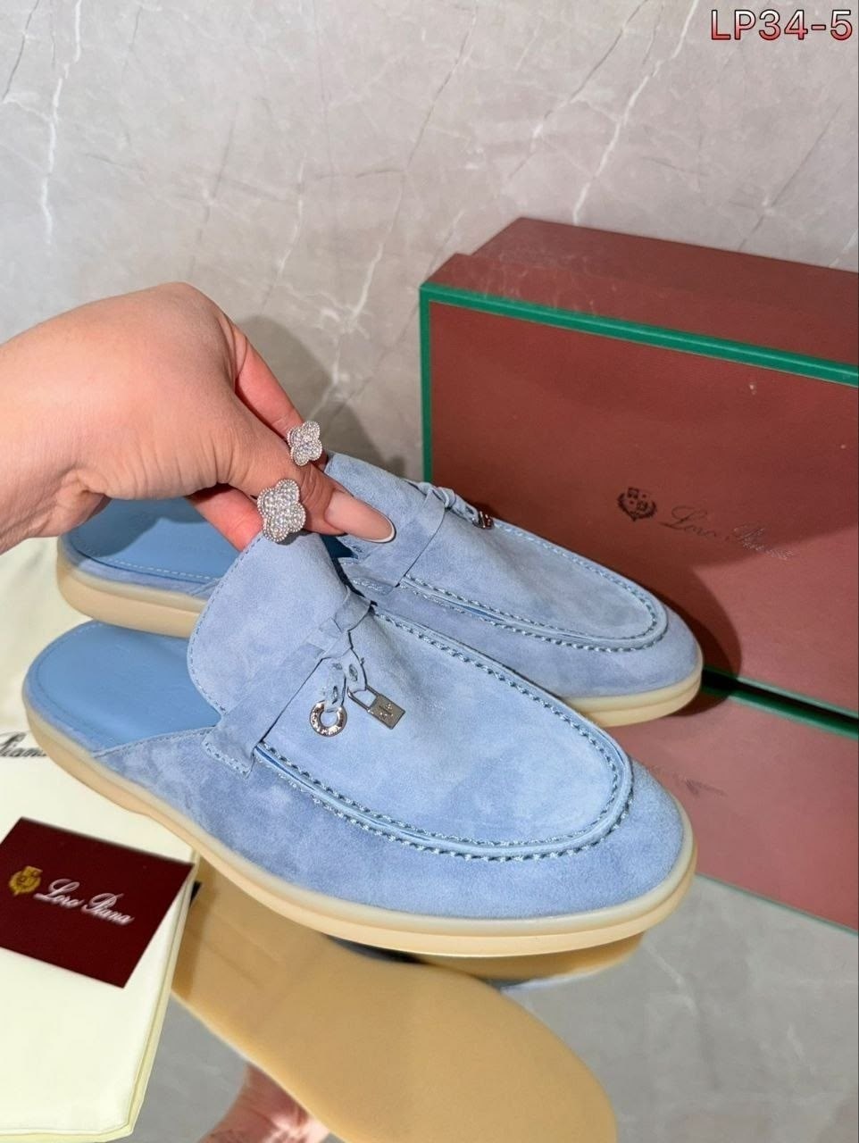 ,loro piana лоферы,лоро пиано лоферы голубые,женские лоферы loro piana,мюли loro piana