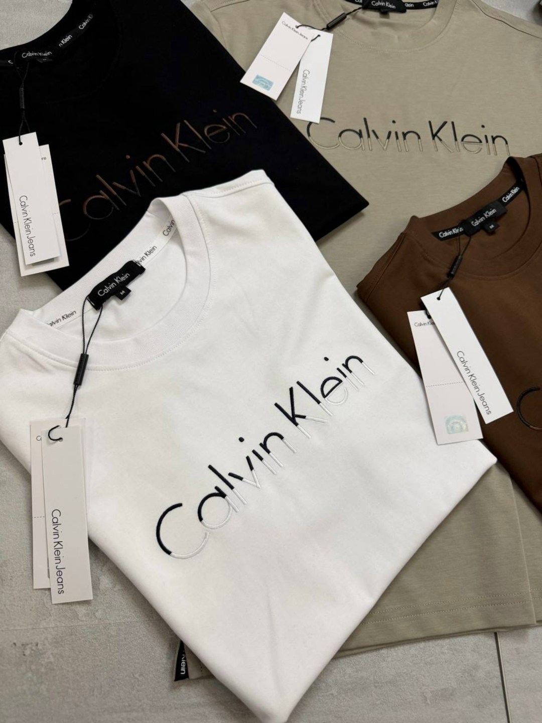 футболка calvin klein,мужская футболка calvin klein,мужская футболка,белая футболка