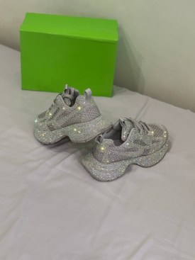 Кроссовки