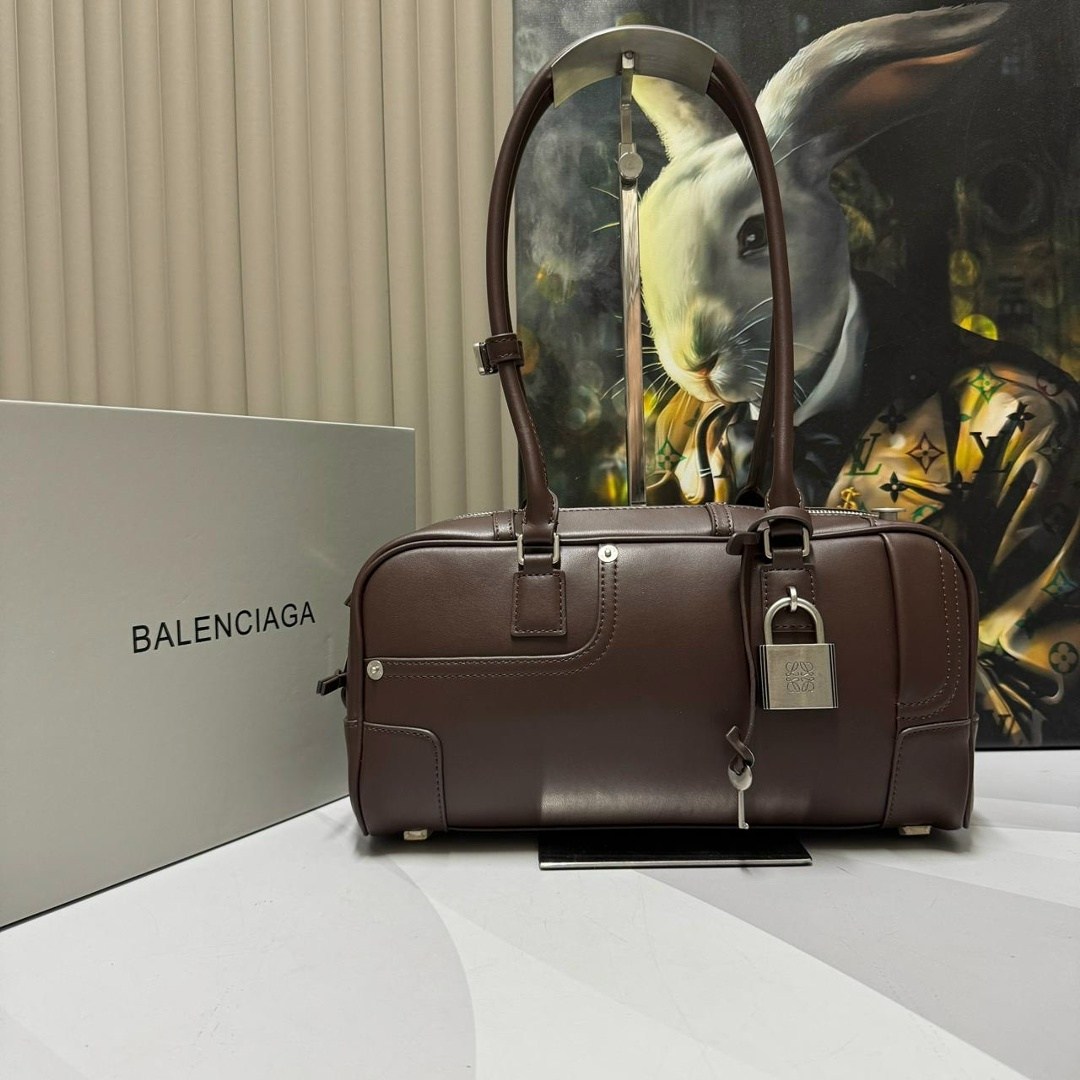 balenciaga сумки,сумка женская balenciaga,бежевая сумка balenciaga,сумка,женская сумка