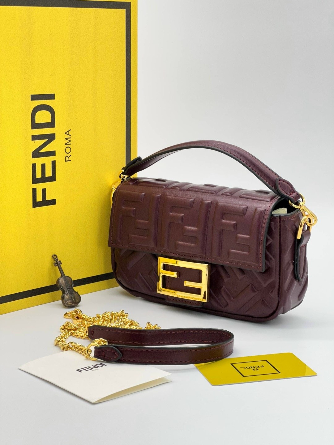 fendi сумка,сумка fendi baguette,fendi сумка на плечо,сумка фенди,женская сумка fendi