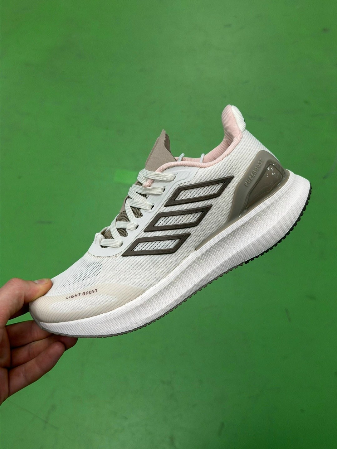 кроссовки adidas,кроссовки мужские adidas,дышащие кроссовки адидас,кроссовки,кроссовки адидас новая коллекция 2026