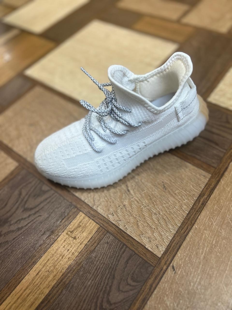 кроссовки adidas yeezy boost 350,,кроссовки adidas yeezy boost,adidas yeezy boost 350,кроссовки