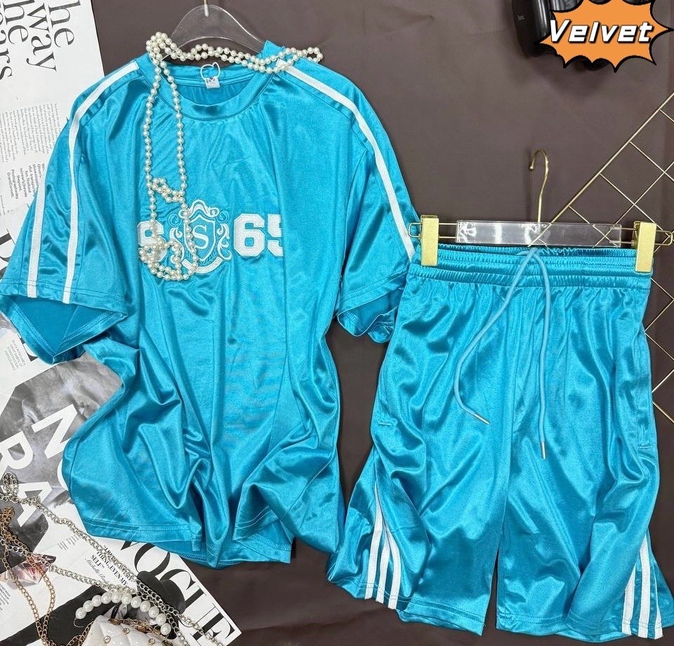 футболка адидас женская красная,стильные костюмы,летние костюмы,adidas original,спортивный костюм спортивные костюмы