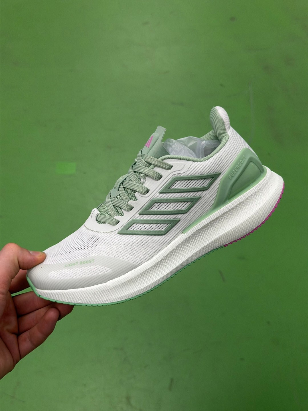 кроссовки adidas,кроссовки мужские adidas,дышащие кроссовки адидас,кроссовки,кроссовки адидас новая коллекция 2026