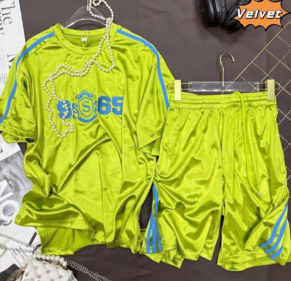 футболка адидас женская красная,стильные костюмы,летние костюмы,adidas original,спортивный костюм спортивные костюмы