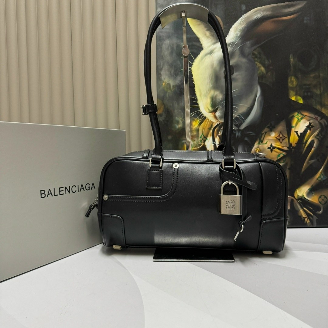 balenciaga сумки,сумка женская balenciaga,бежевая сумка balenciaga,сумка,женская сумка