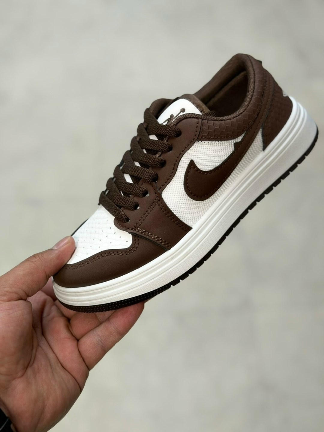 кроссовки,женские кроссовки,кроссовки для женщин,nike женские кроссовки,белые кроссовки