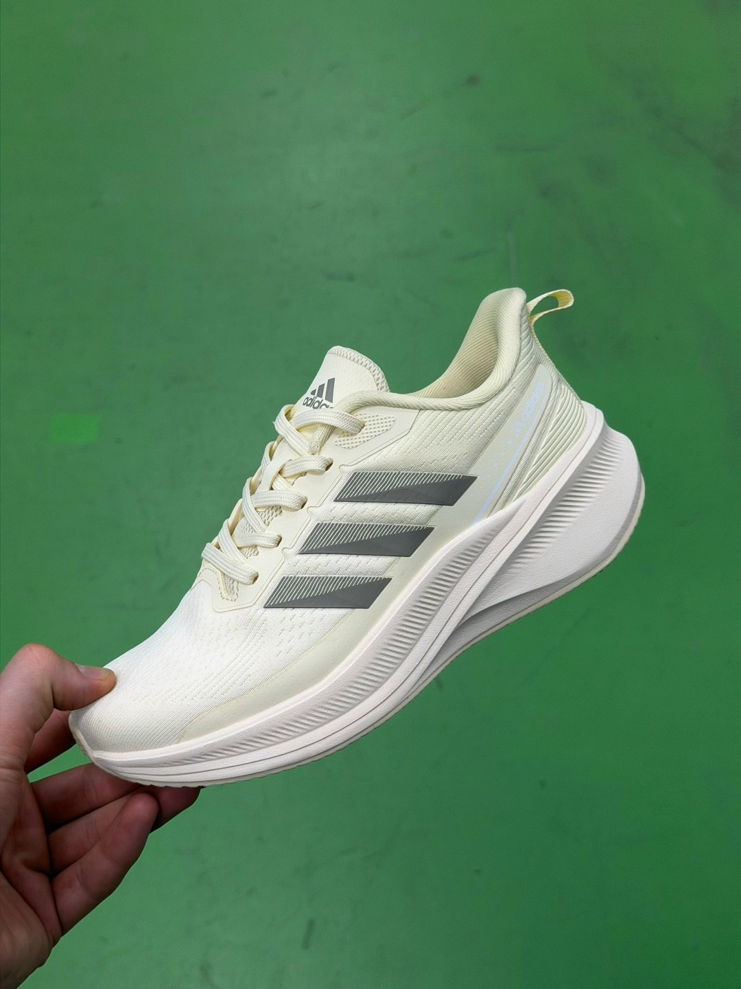 кроссовки adidas,кроссовки мужские adidas,дышащие кроссовки адидас,кроссовки,кроссовки адидас новая коллекция 2026
