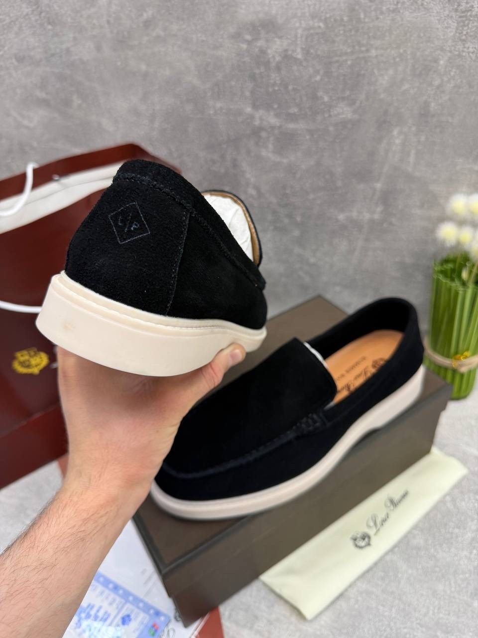 лоферы из натуральной замши loro piana,лоферы мужская loro piana,лоферы лоро пиано материал,лоферы loro piana,замшевые лоферы loro piana