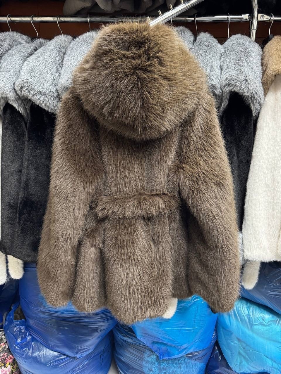 шуба,шуба с капюшоном,женская шуба,шубка,женское короткое пальто из кроличьего меха