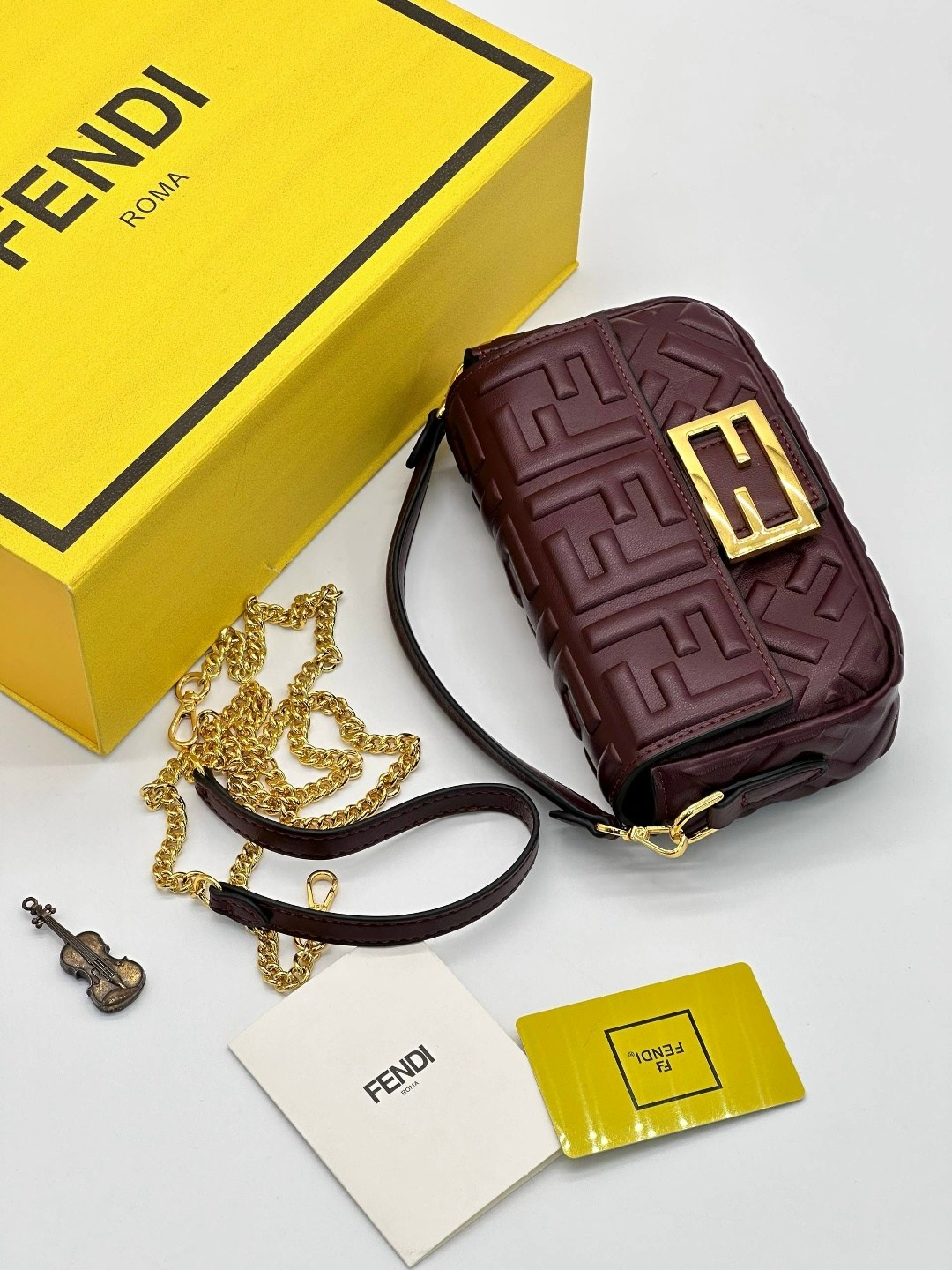 fendi сумка,сумка fendi baguette,fendi сумка на плечо,сумка фенди,женская сумка fendi