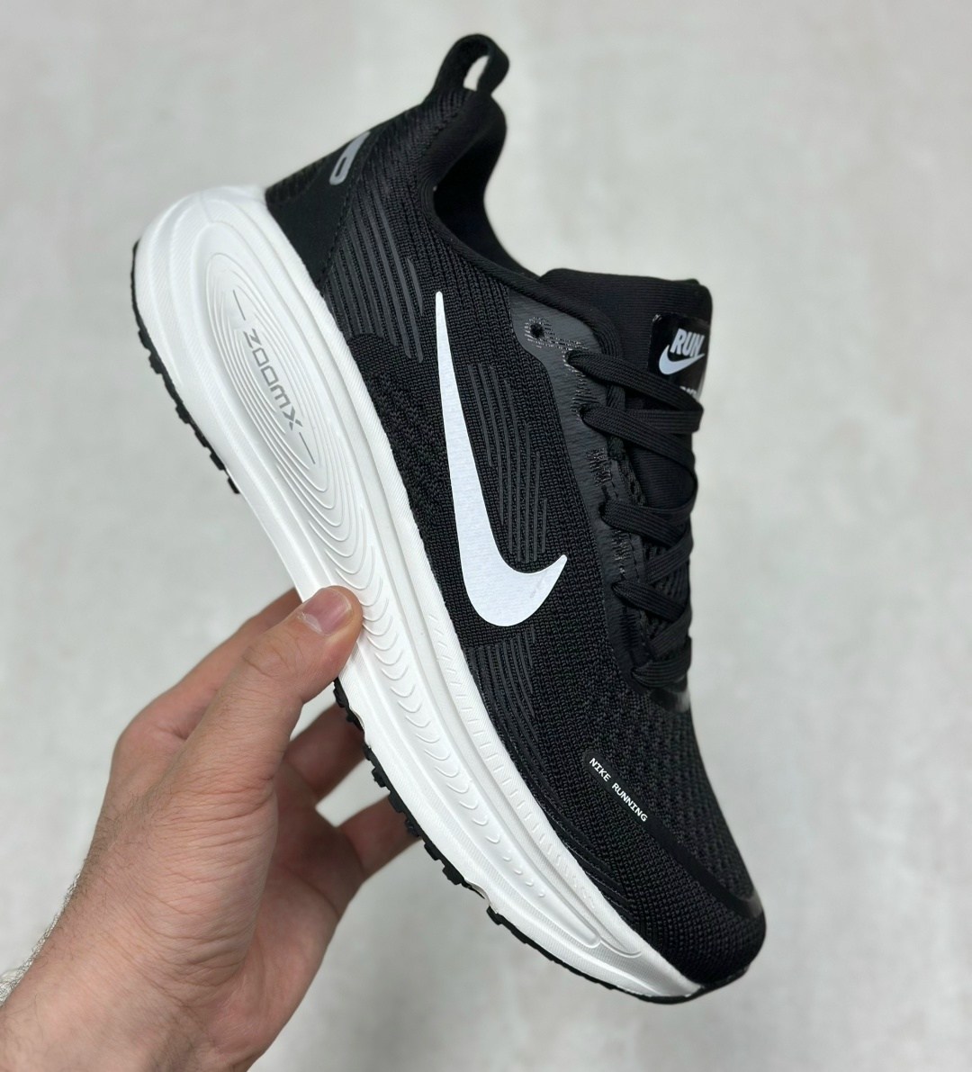 кроссовки nike,кроссовки мужские nike,кроссовки мужские женские,повседневные кроссовки,кроссовки nike vomero