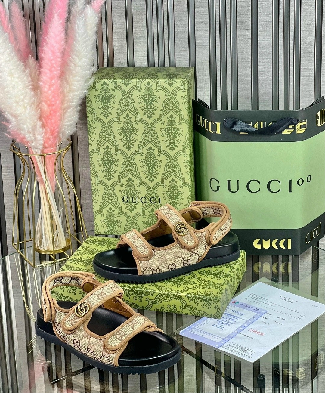 шлепанцы fendi,тапочки фенди,тапочки fendi,шлепки фенди,