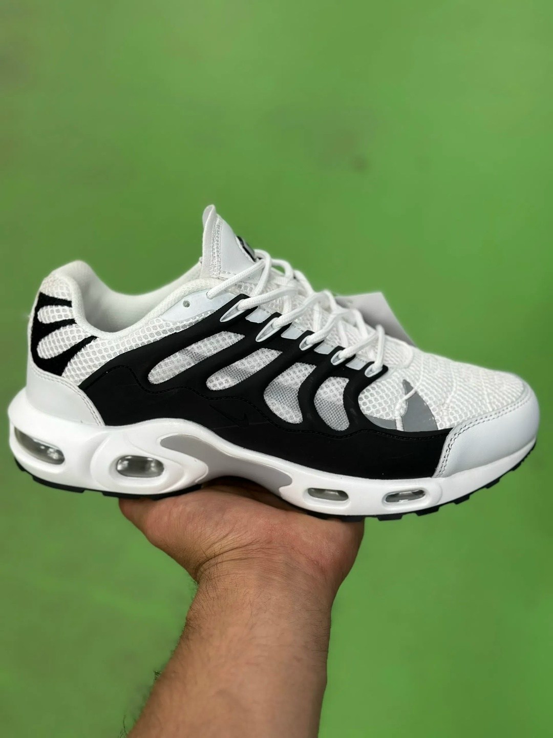 кроссовки nike air max plus tn,nike air max plus tn,кроссовки nike air max plus,nike air max tn plus black,nike air max plus tn white