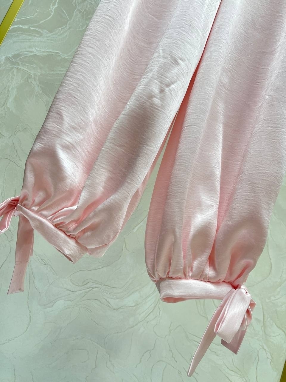 шелковые брюки,брюки классические,модные брюки,атласные брюки,брюки женские белые