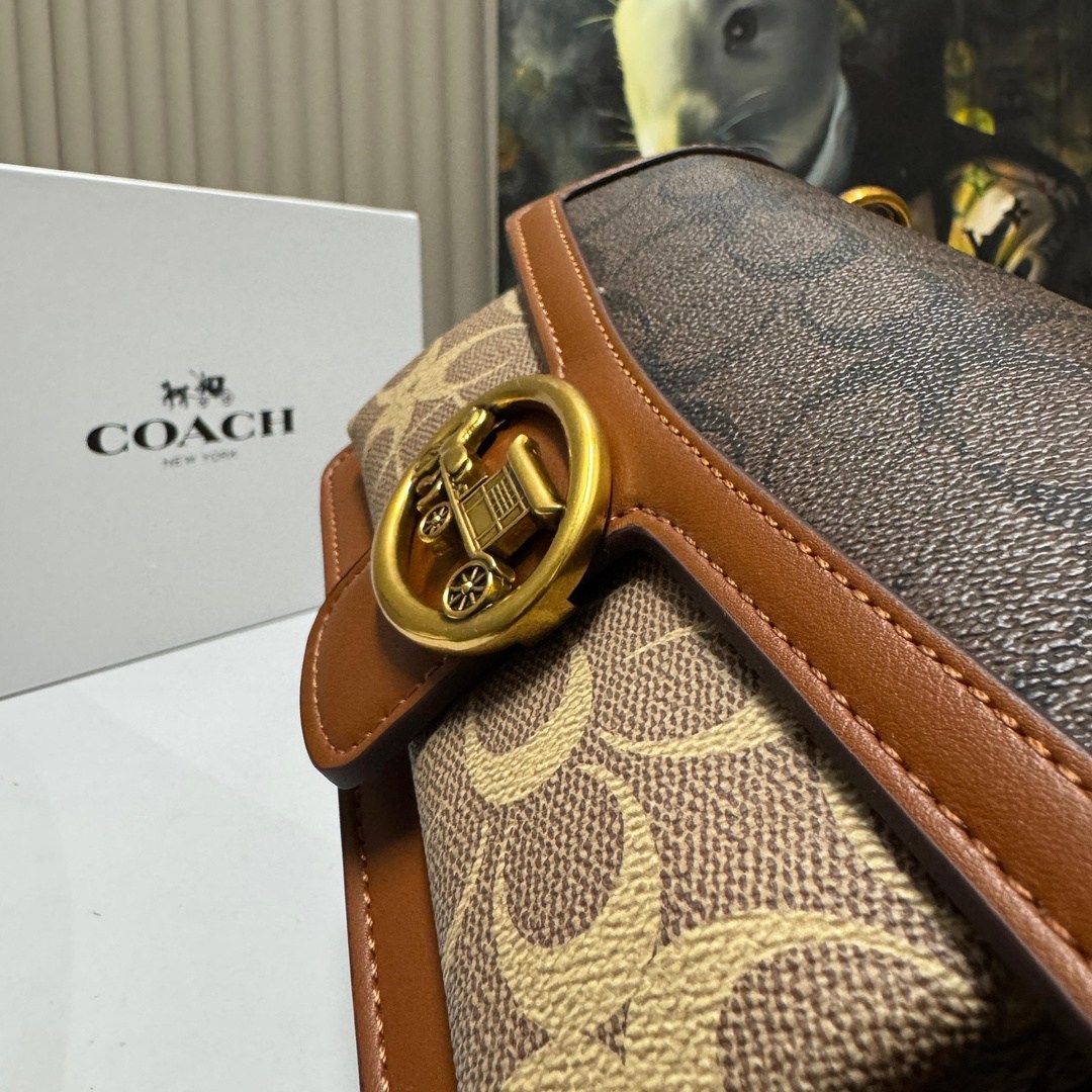 сумка coach,женская сумка coach,coach сумка на плечо,сумка,сумка на плечо багет coach