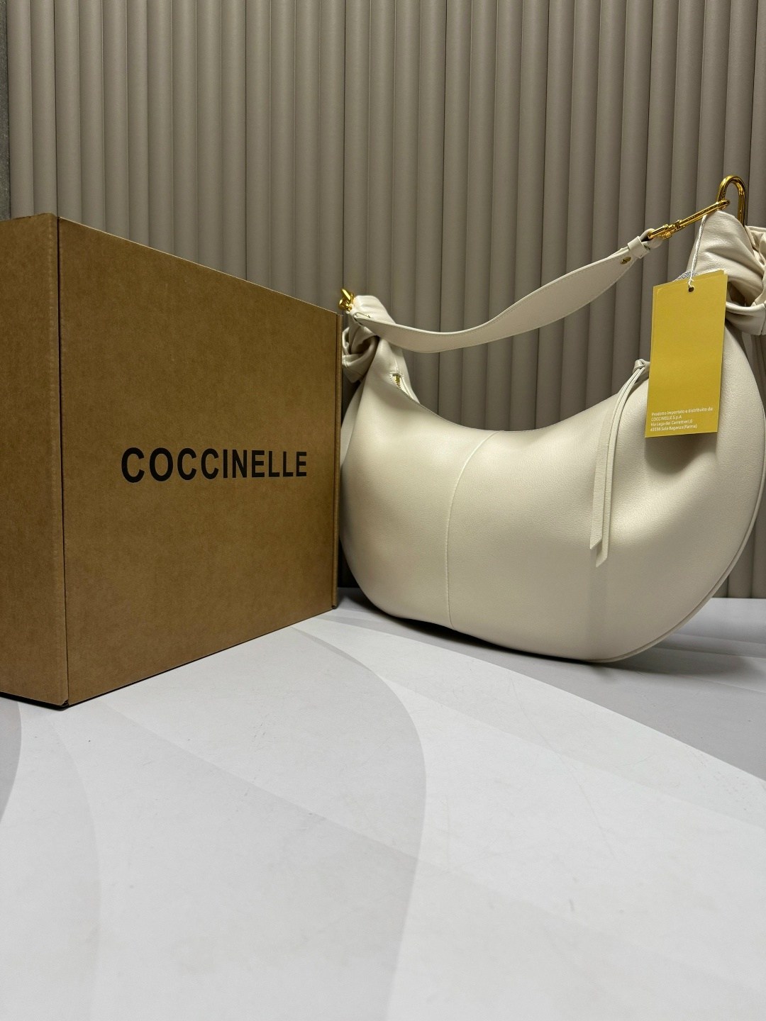 coccinelle сумка,сумка,женская сумка,сумка coccinelle priscilla,модная сумка