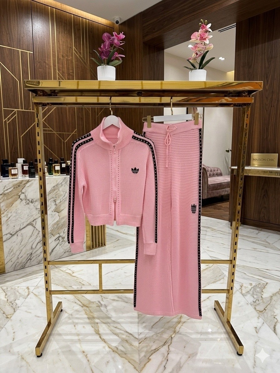 женский костюм адидас,adidas original,костюм адидас,спортивный костюм,спортивная одежда для женщин