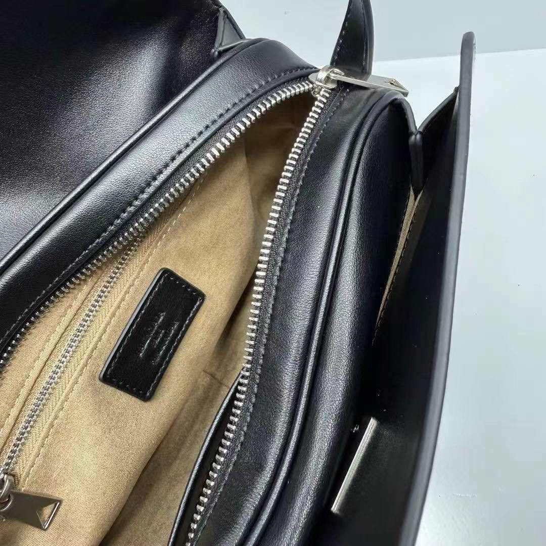 сумка женская balenciaga,сумки balenciaga,balenciaga сумка на плечо,balenciaga balenciaga,баленсиага сумка женская