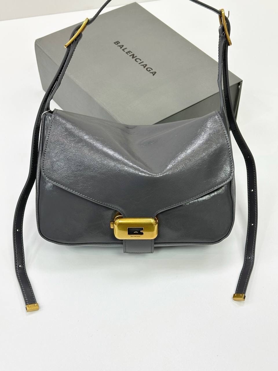 сумка женская balenciaga,сумки balenciaga,balenciaga сумка на плечо,balenciaga balenciaga,баленсиага сумка