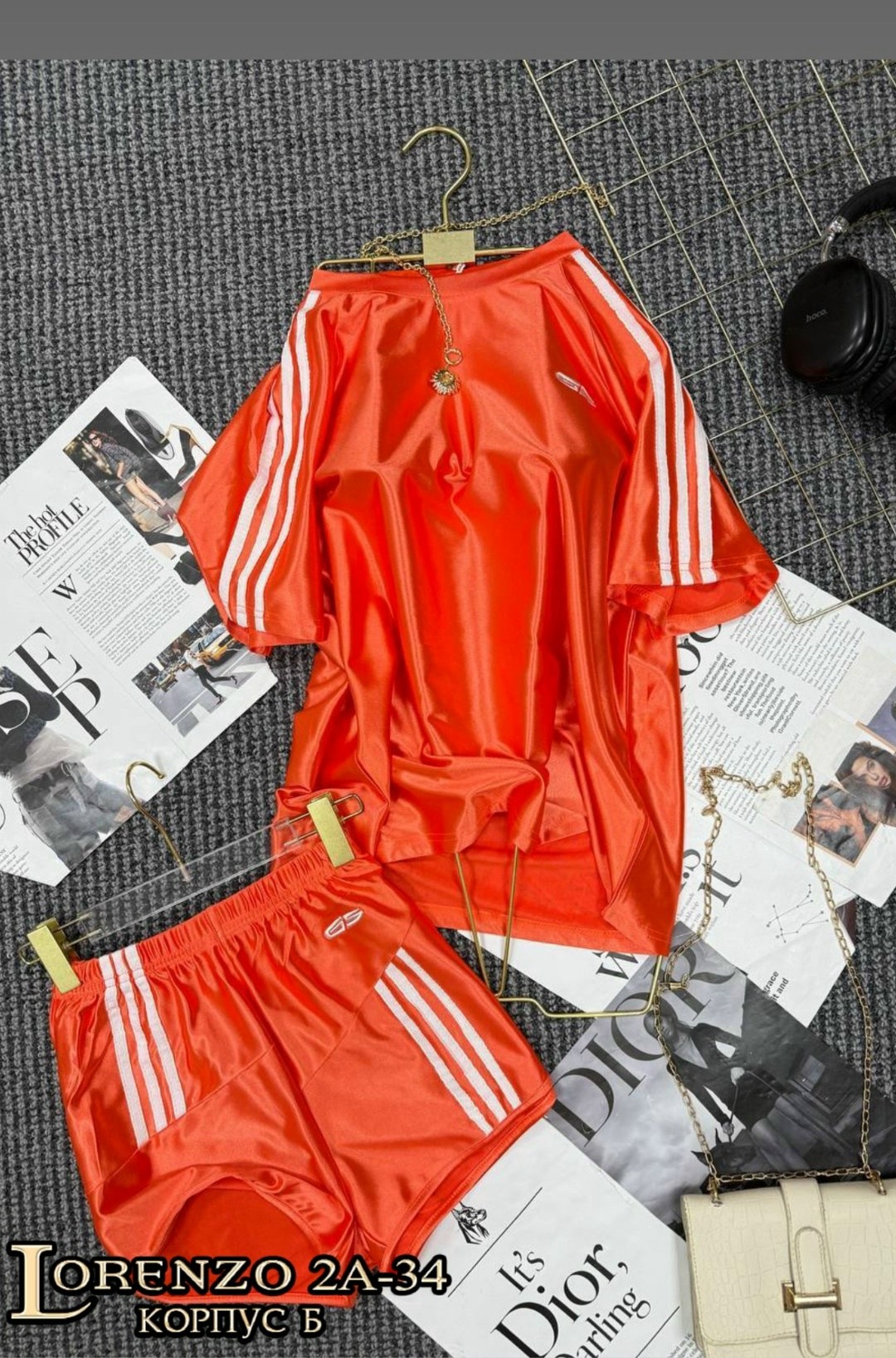 атласные шорты женские спортивные,спортивный костюм одежда,спортивные шорты,женский костюм,костюм с шортам