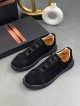 Кроссовки