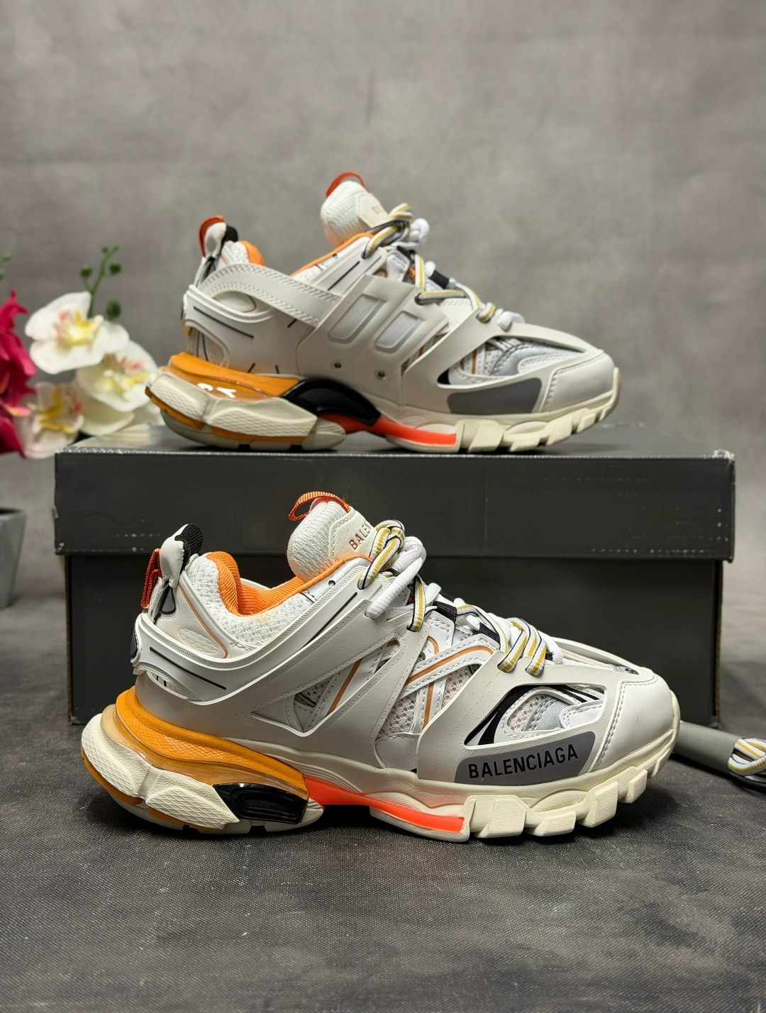 balenciaga кроссовки женские,кроссовки balenciaga track,кроссовки balenciaga track trainer "white/orange",кроссовки balenciaga,кроссовки баленсиага траки