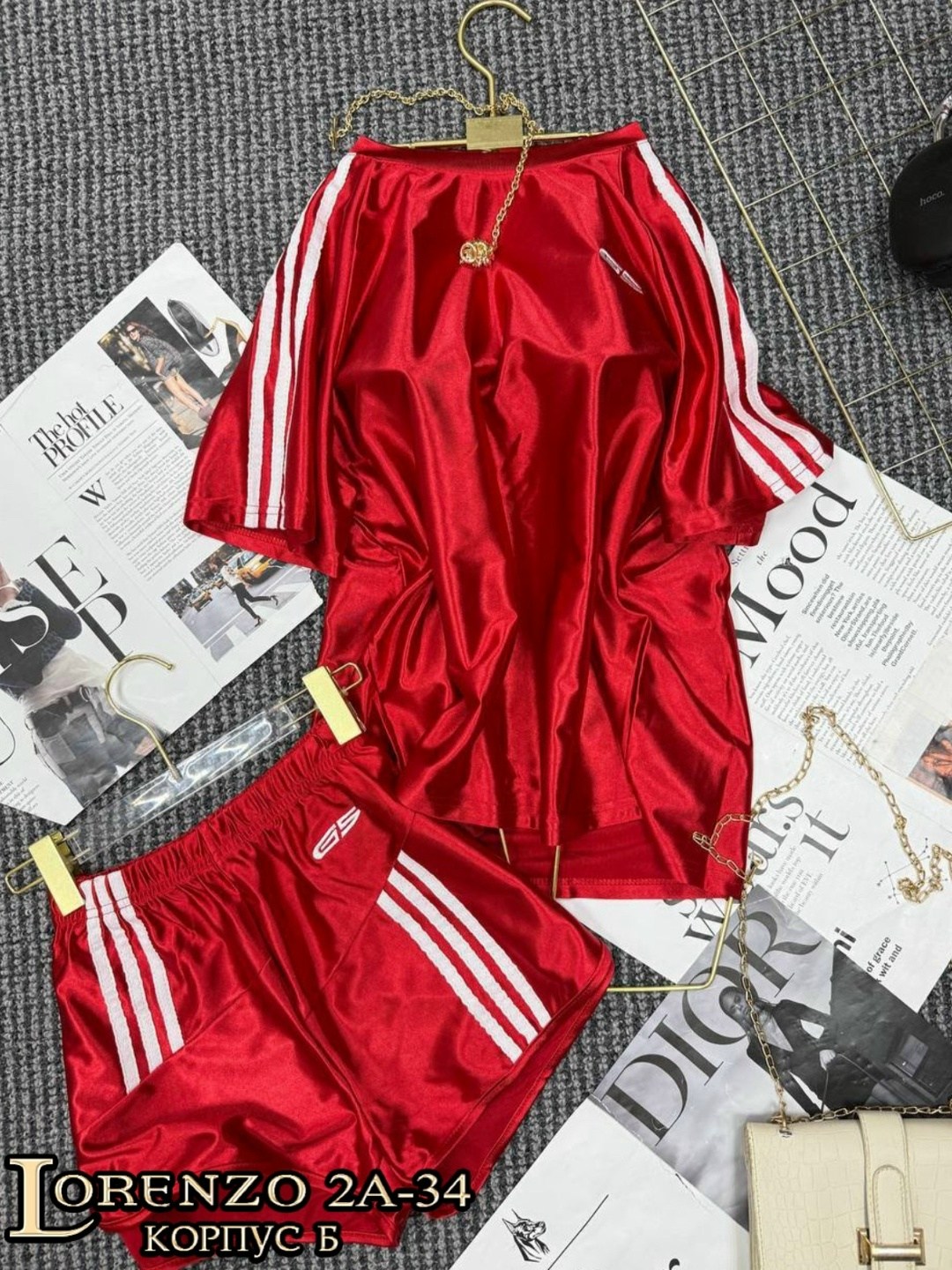 атласные шорты женские спортивные,спортивный костюм одежда,спортивные шорты,женский костюм,костюм с шортам