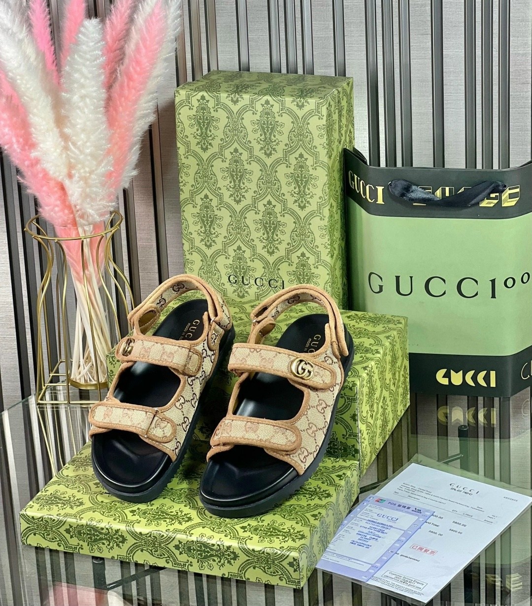 шлепанцы fendi,тапочки фенди,тапочки fendi,шлепки фенди,