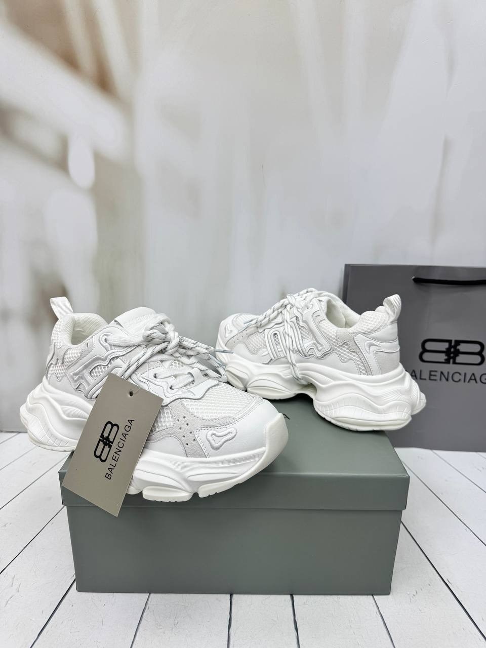 balenciaga кроссовки женские,кроссовки balenciaga,женские кроссовки,кроссовки массивные,баленсиага кристобаль