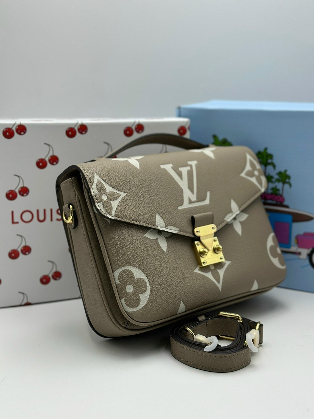 сумка женская louis vuitton,сумка louis vuitton,сумка louis vuitton pochette metis east west,louis vuitton сумка pochette metis,сумка женская louis vuitton pochette