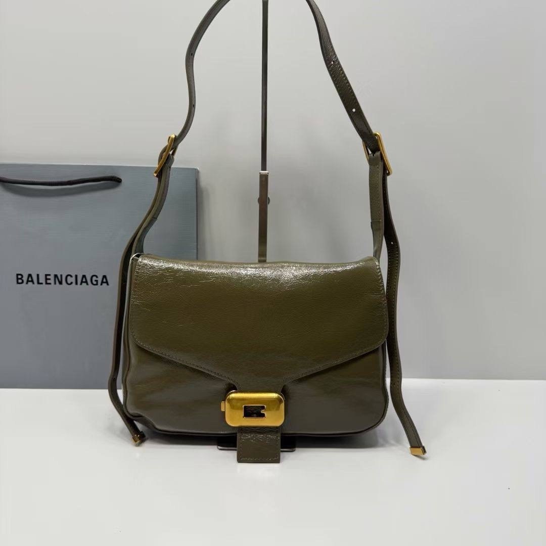 сумка женская balenciaga,сумки balenciaga,balenciaga сумка на плечо,balenciaga balenciaga,баленсиага сумка