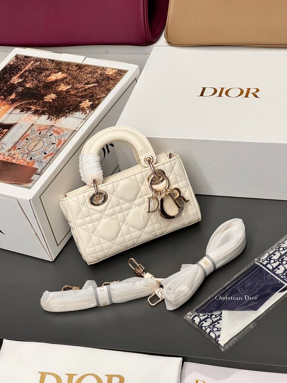 dior сумка,женская сумка dior,сумка dior lady dior my abcdior,сумка christian dior,женская сумка в стиле dior