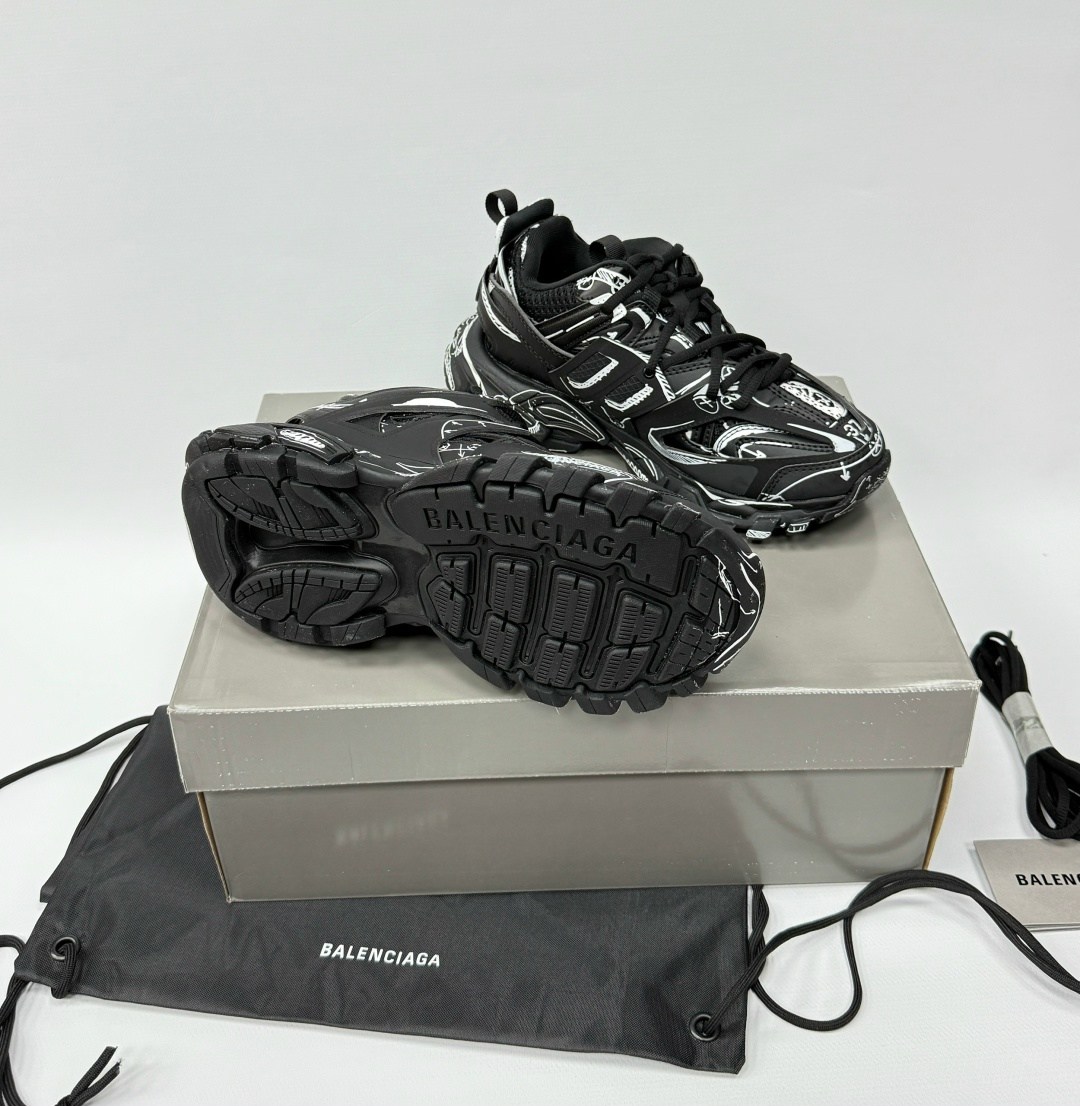 женские кроссовки balenciaga track a133933 чёрные,кроссовки balenciaga track,кроссовки balenciaga женские,кроссовки balenciaga,кроссовки спортивные balenciaga