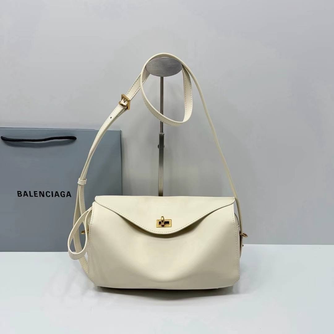 balenciaga сумка женская,сумка balenciaga,баленсиага сумка,сумка balenciaga из натуральной кожи черный цвет,balenciaga сумка на плечо