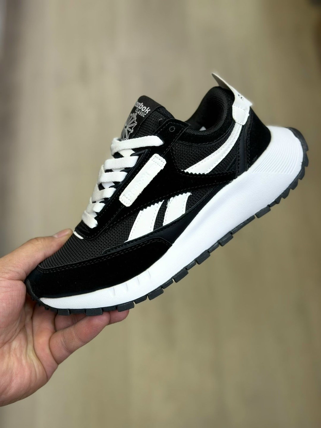 кроссовки reebok,кроссовки reebok женские,кроссовки reebok classic,кроссовки reebok мужские,женские кроссовки reebok classic leather