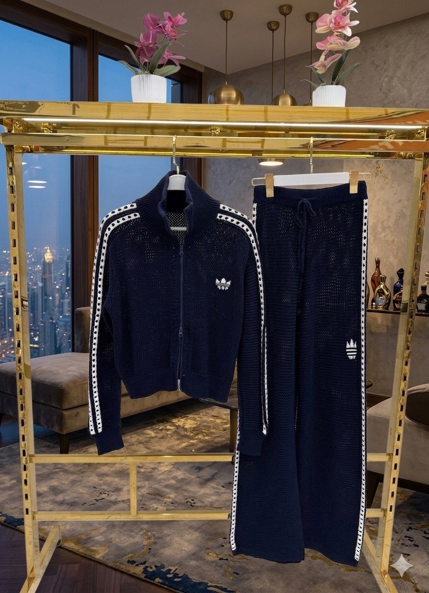 женский костюм адидас,adidas original,костюм адидас,спортивный костюм,спортивная одежда для женщин