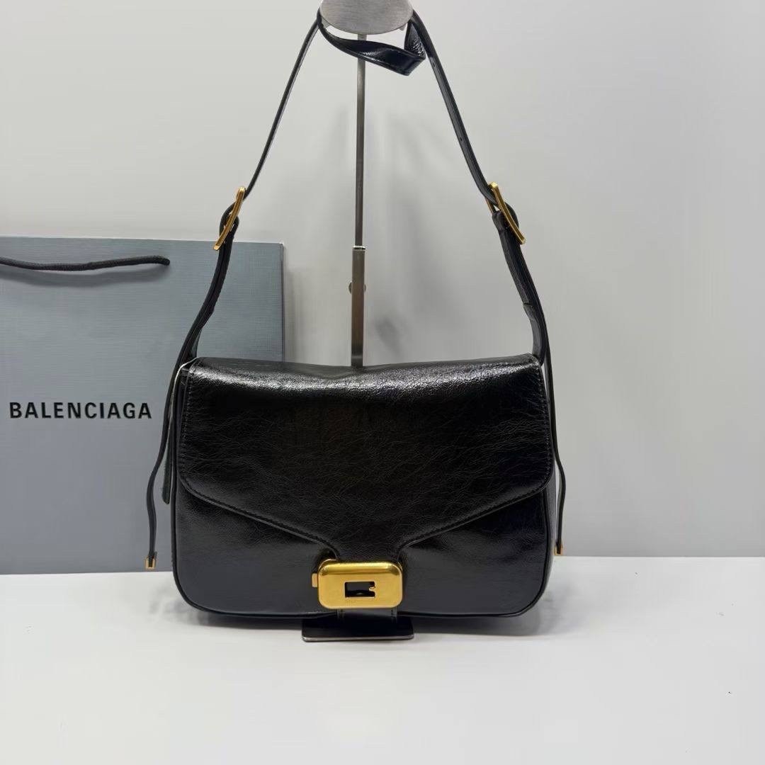 сумка женская balenciaga,сумки balenciaga,balenciaga сумка на плечо,balenciaga balenciaga,баленсиага сумка